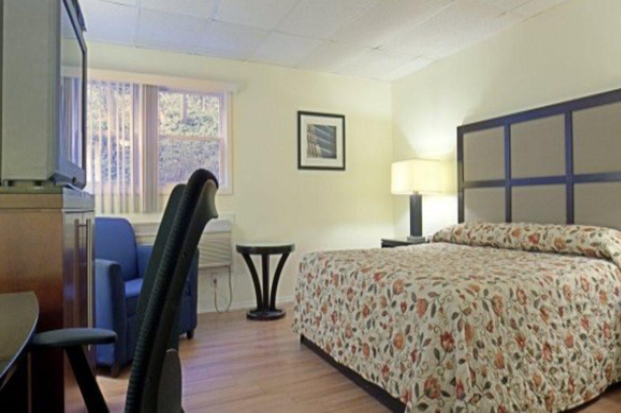 Americas Best Value Inn Highland-Poughkeepsie Εξωτερικό φωτογραφία