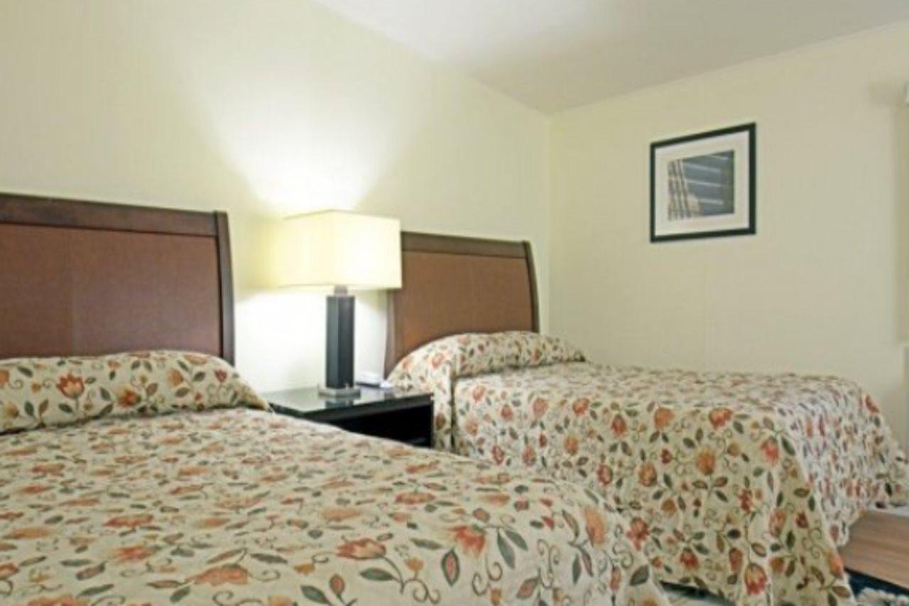 Americas Best Value Inn Highland-Poughkeepsie Εξωτερικό φωτογραφία